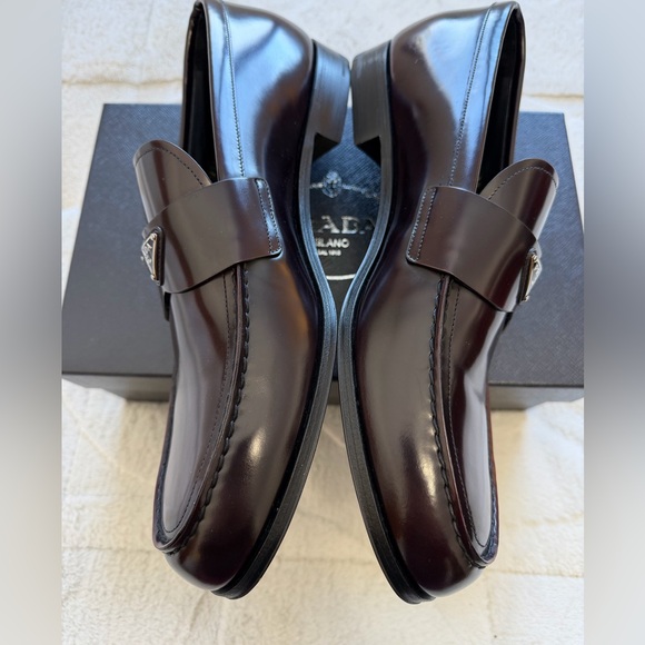 NEW! $1,220 Prada Classic Leather Loafers in Cordovan Maroon Shoes 13 - Picture 5 of 9